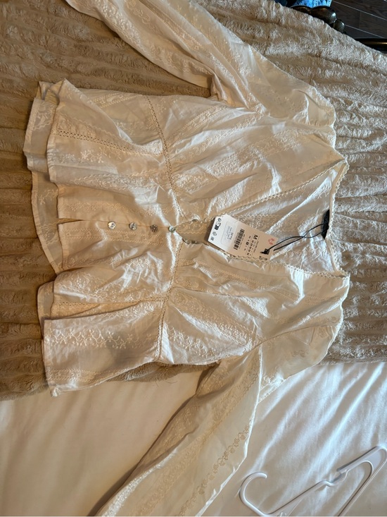 Tops - Zara blouse